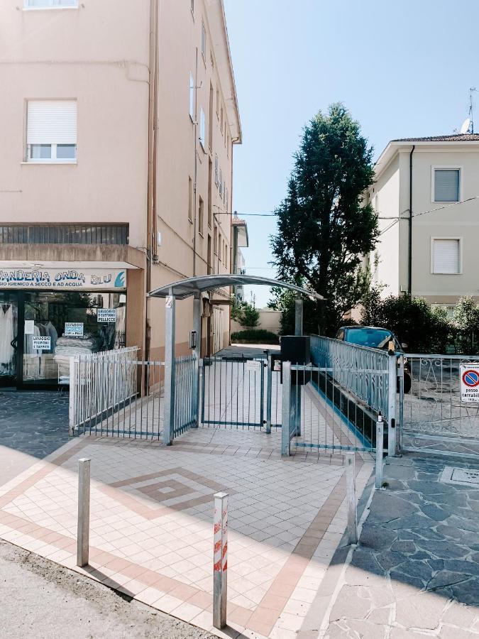 Appartamento Dario Campana 74 - Affitti Brevi Italia リミニ エクステリア 写真